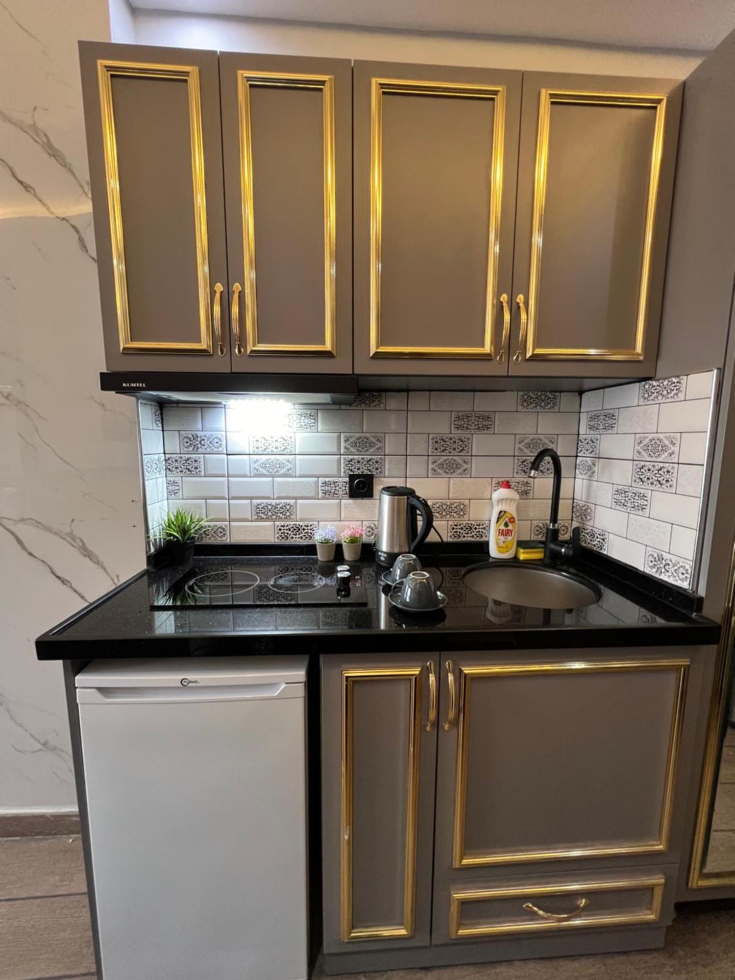 Taksim Larissa Hotel Suites 이스탄불 외부 사진